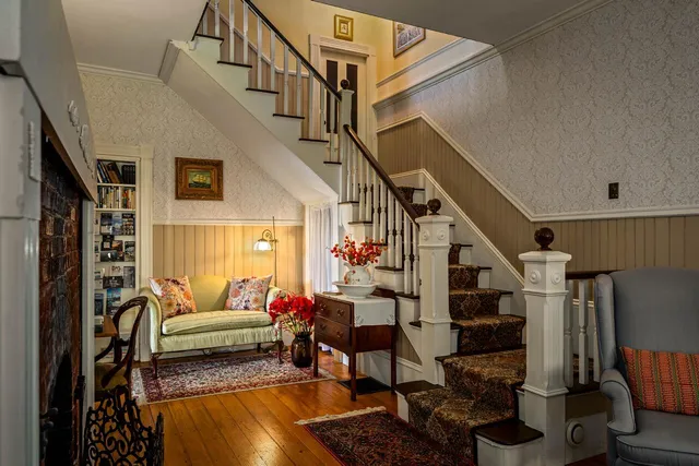 $1,450,000 | 33 Sea View Drive, Lincolnville, ME 04849