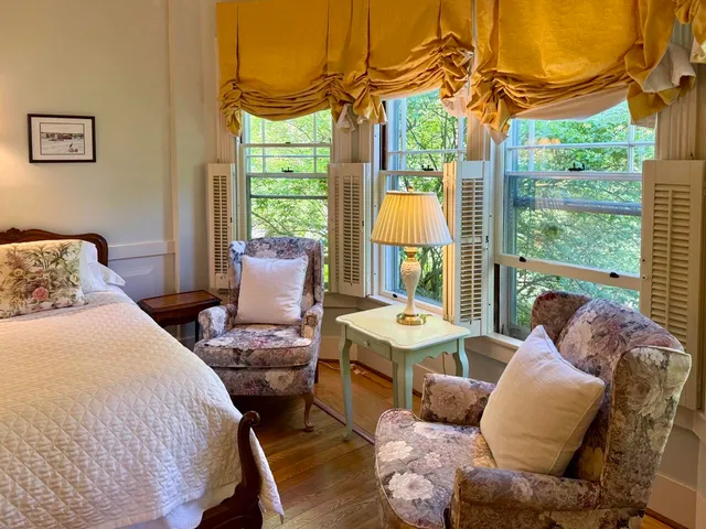 $1,450,000 | 33 Sea View Drive, Lincolnville, ME 04849