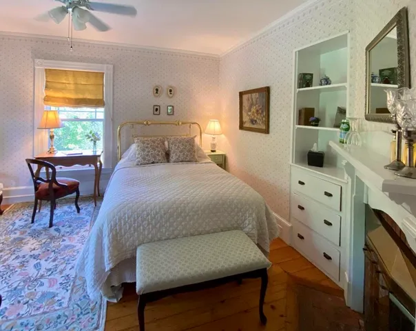 $1,450,000 | 33 Sea View Drive, Lincolnville, ME 04849