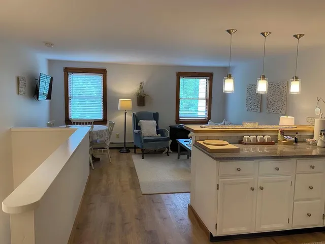 $1,450,000 | 33 Sea View Drive, Lincolnville, ME 04849