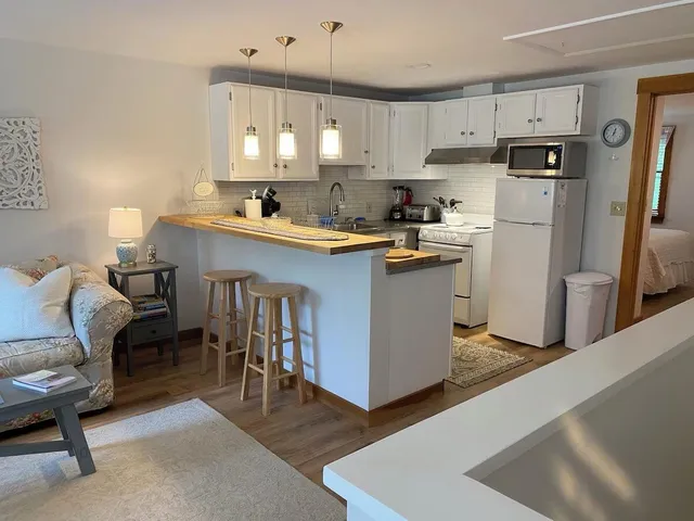 $1,450,000 | 33 Sea View Drive, Lincolnville, ME 04849