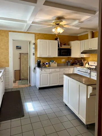 $1,450,000 | 33 Sea View Drive, Lincolnville, ME 04849