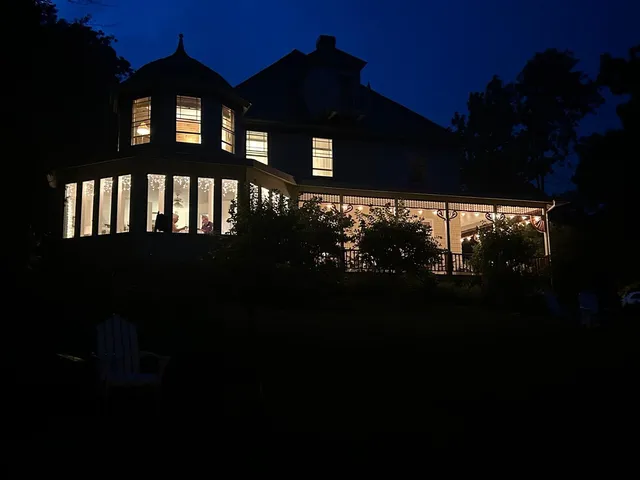 $1,450,000 | 33 Sea View Drive, Lincolnville, ME 04849