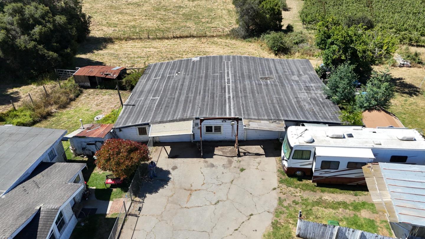 897 Green Valley Road Watsonville, CA 95076 - Photo 3 of 33