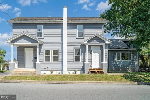$1,650 | 138 South Hetrick Avenue, Palmyra, PA 17078