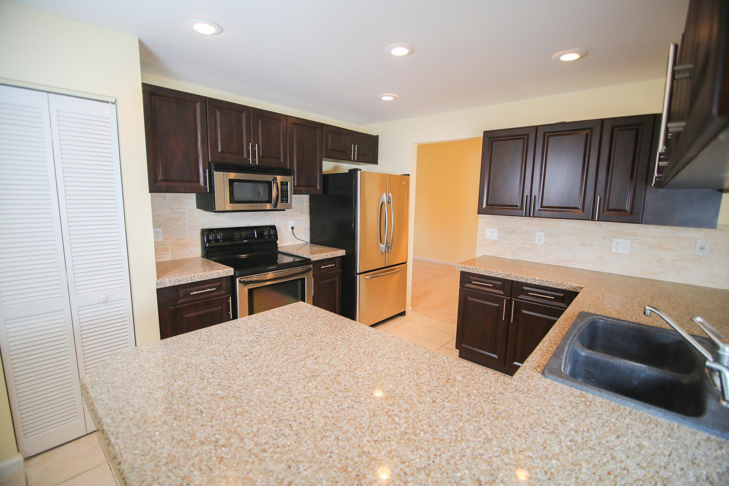 1646 Rye Terrace Wellington, FL 33414 - Photo 4 of 24 0W5A2686