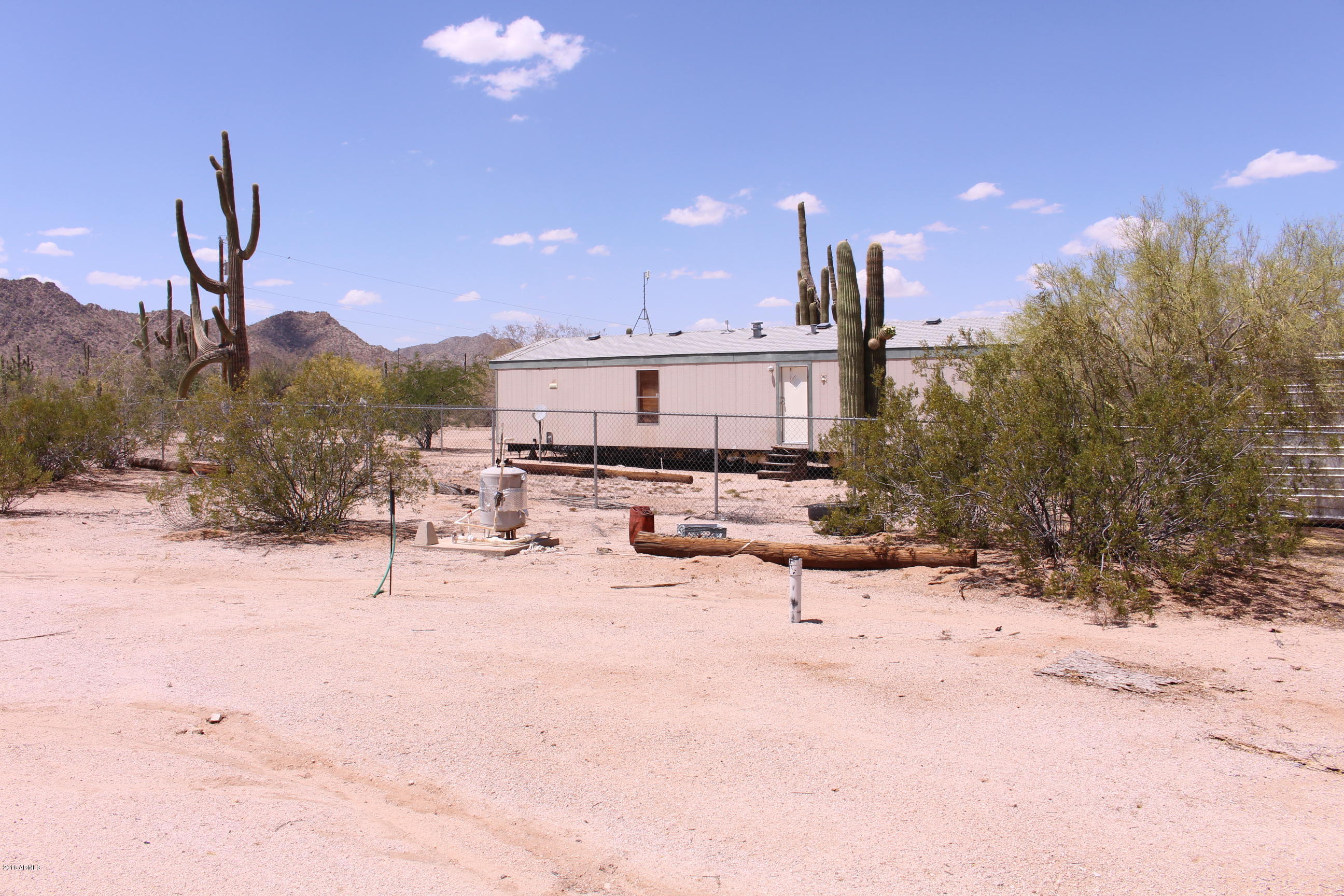 53362 West Robin Road Maricopa, AZ 85139 - Photo 2 of 24 IMG_8150