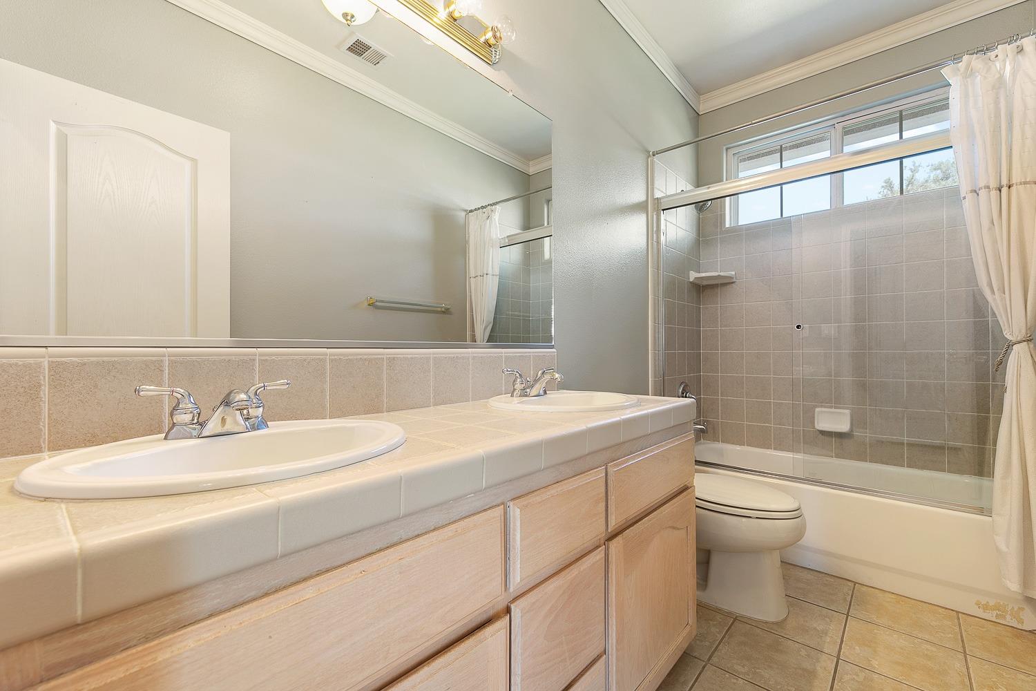 16639 Karen Road Madera, CA 93636 - Photo 14 of 20 Gallery Image 14