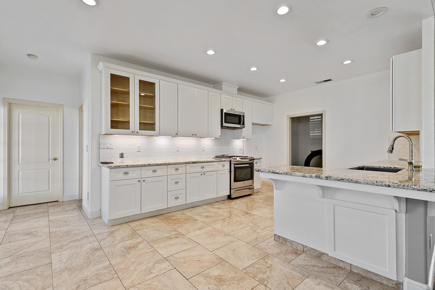 16639 Karen Road Madera, CA 93636 - Photo 7 of 20 Gallery Image 7