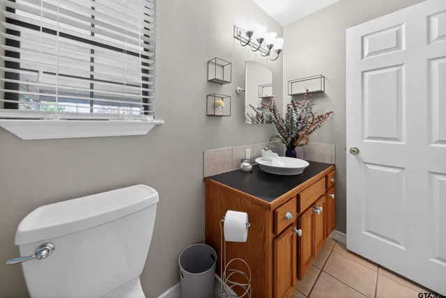 $269,000 | 20847 Lakeview Drive, Flint, TX 75762