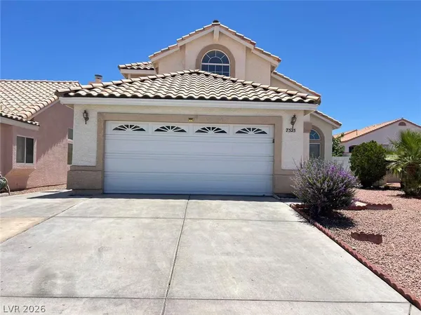 $1,950 | 7525 Meadowoak Lane, Las Vegas, NV 89147