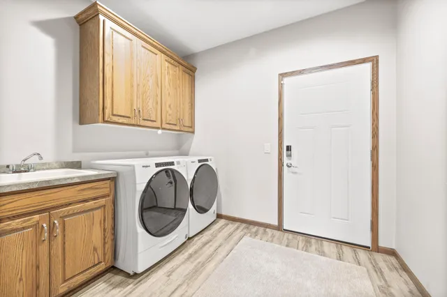 $475,000 | 804 Mitchell Court, Glencoe, MN 55336