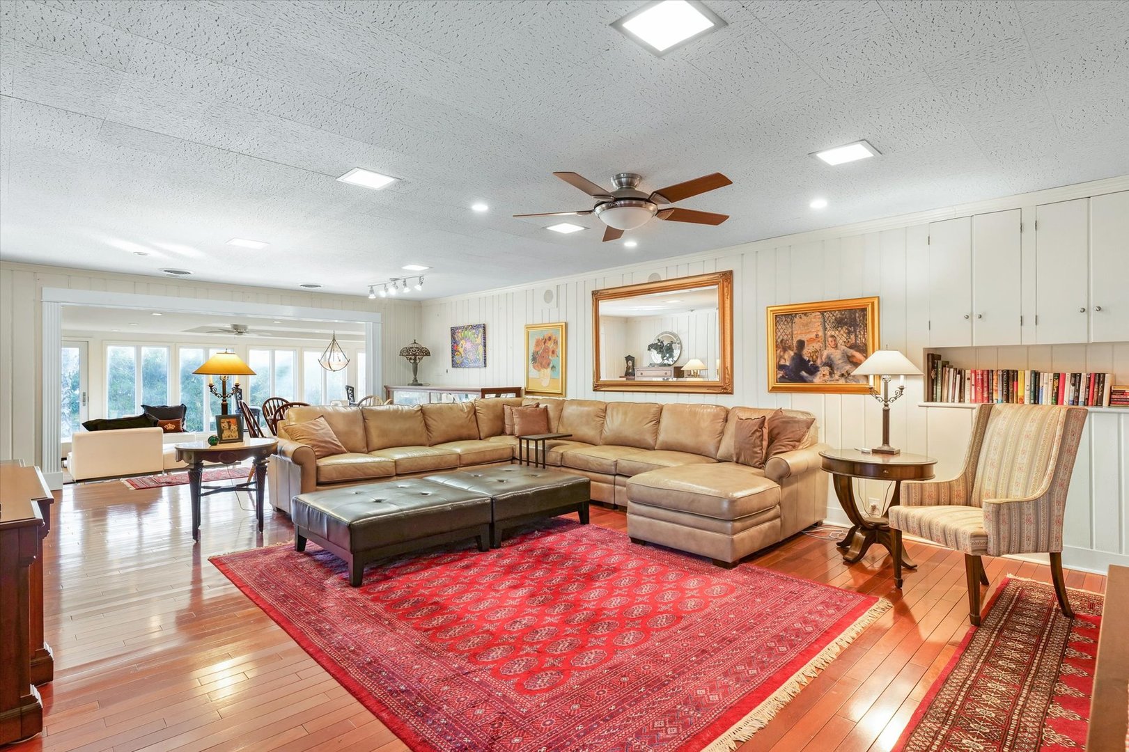 22 Greencroft Drive Champaign, IL 61821 - Photo 16 of 90 a living room with furniture and a wooden floor