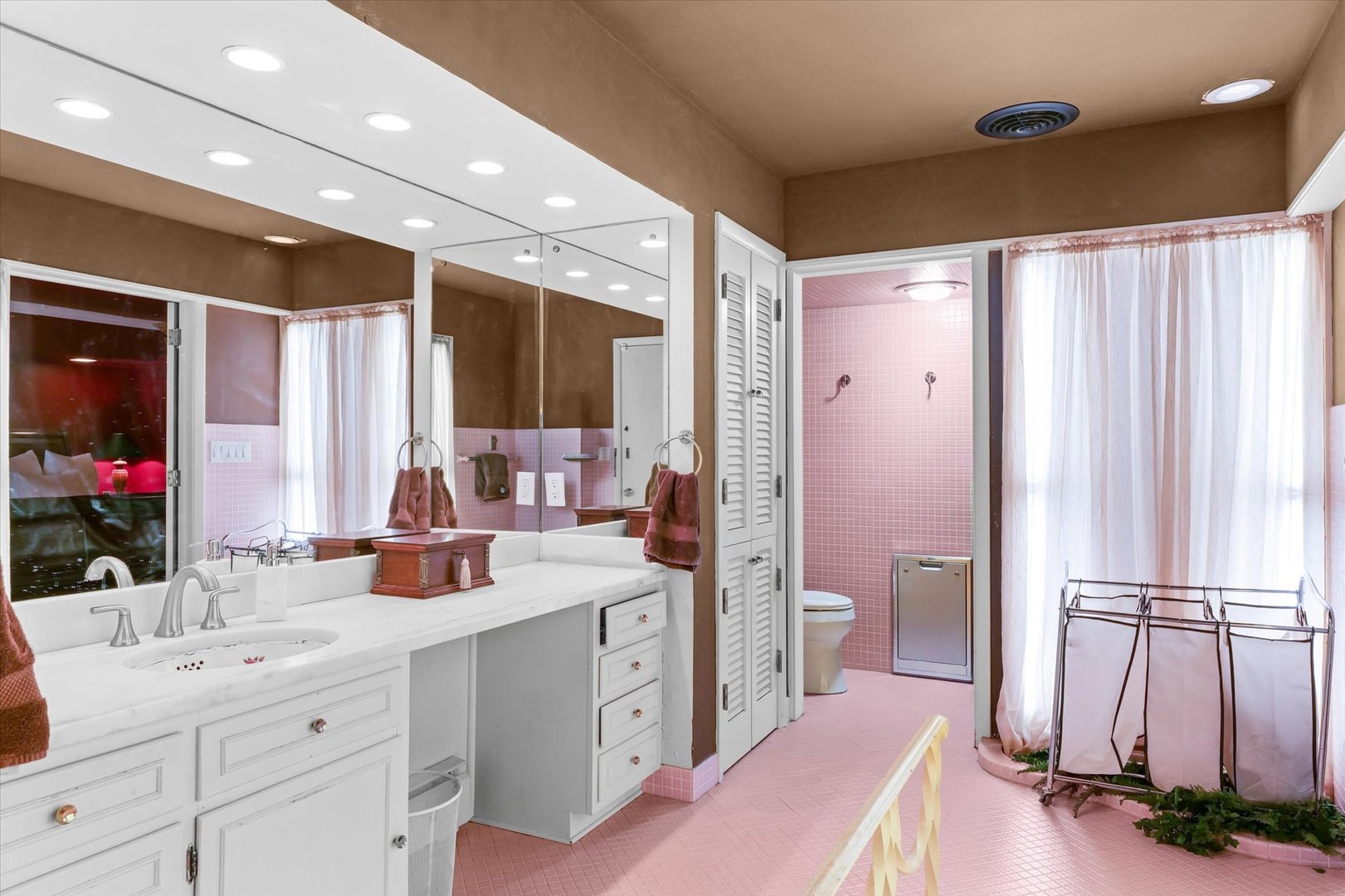 22 Greencroft Drive Champaign, IL 61821 - Photo 18 of 90 a bathroom with a double vanity sink a mirror and a shower