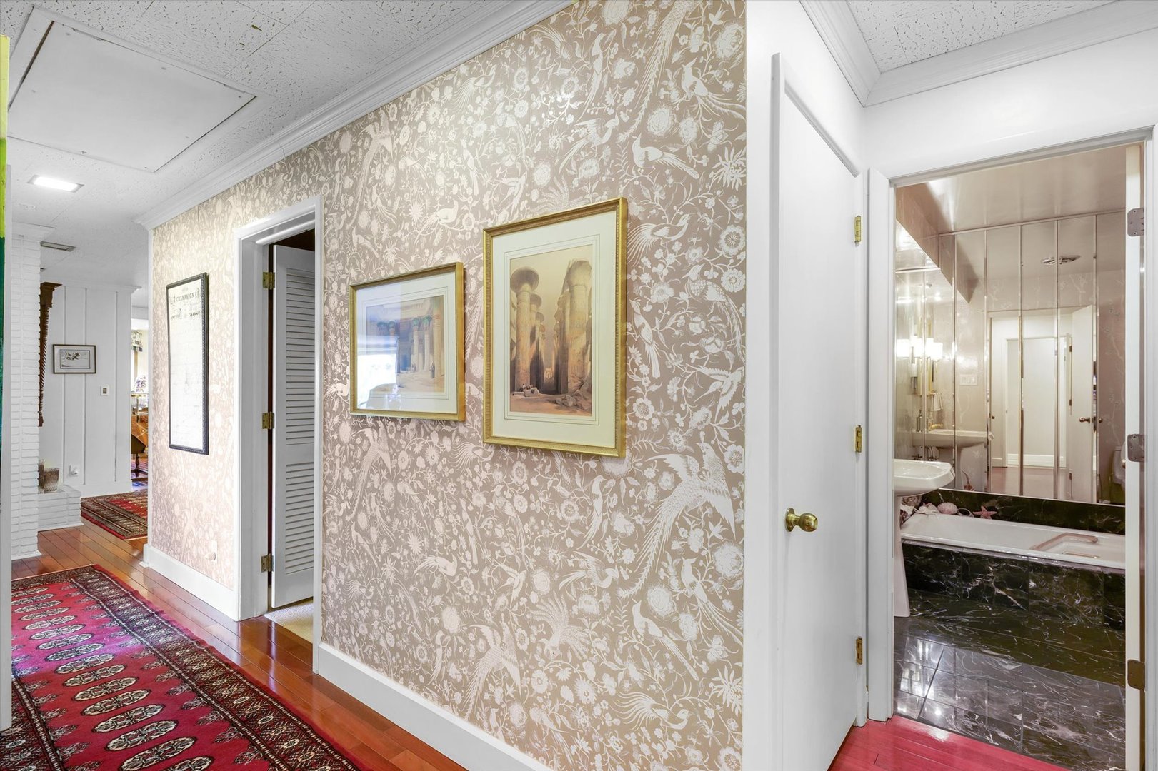 22 Greencroft Drive Champaign, IL 61821 - Photo 50 of 90 wooden floor with a outdoor space