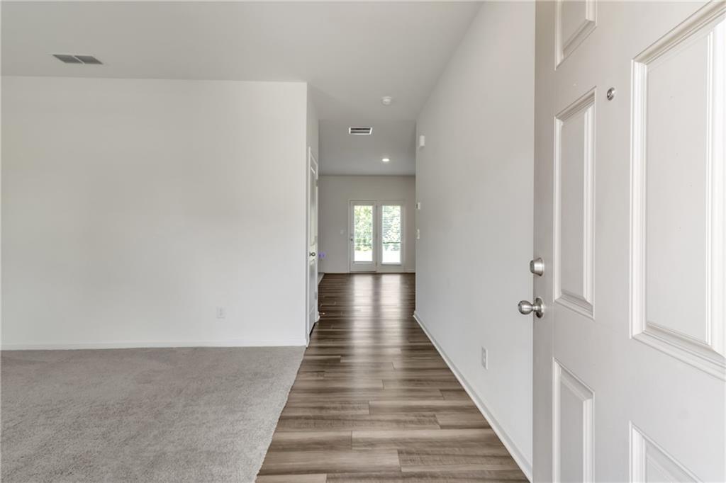110 Bantry Way Locust Grove, GA 30248 - Photo 5 of 37