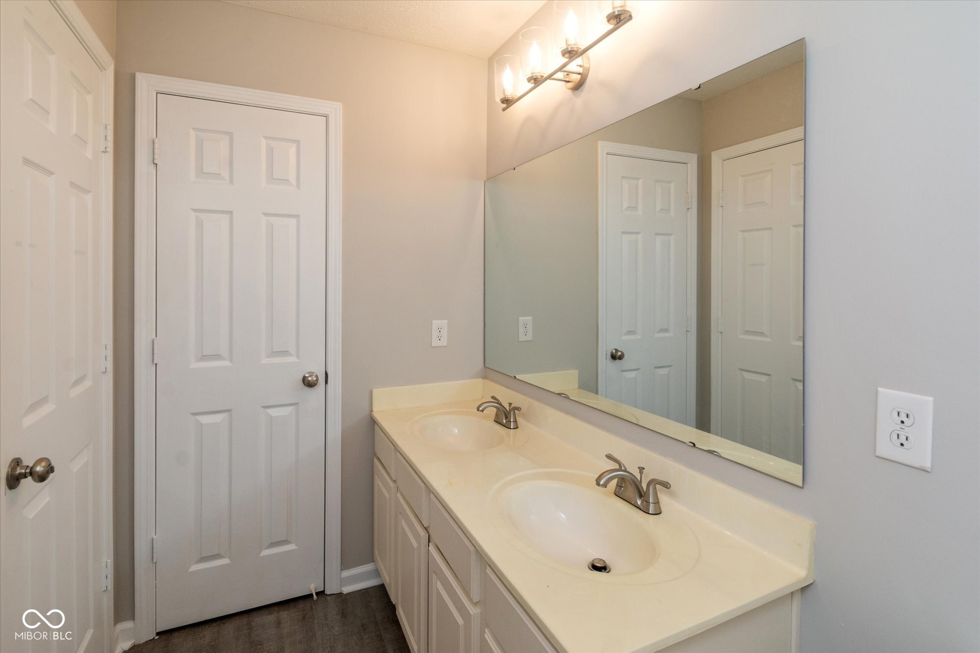 14446 Chapelwood Lane Fishers, IN 46037 - Photo 33 of 44