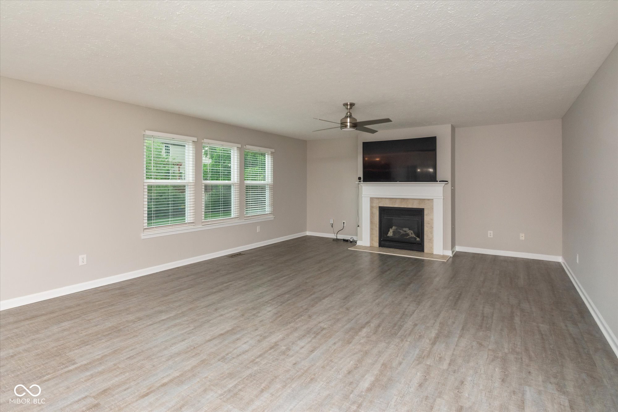 14446 Chapelwood Lane Fishers, IN 46037 - Photo 5 of 44