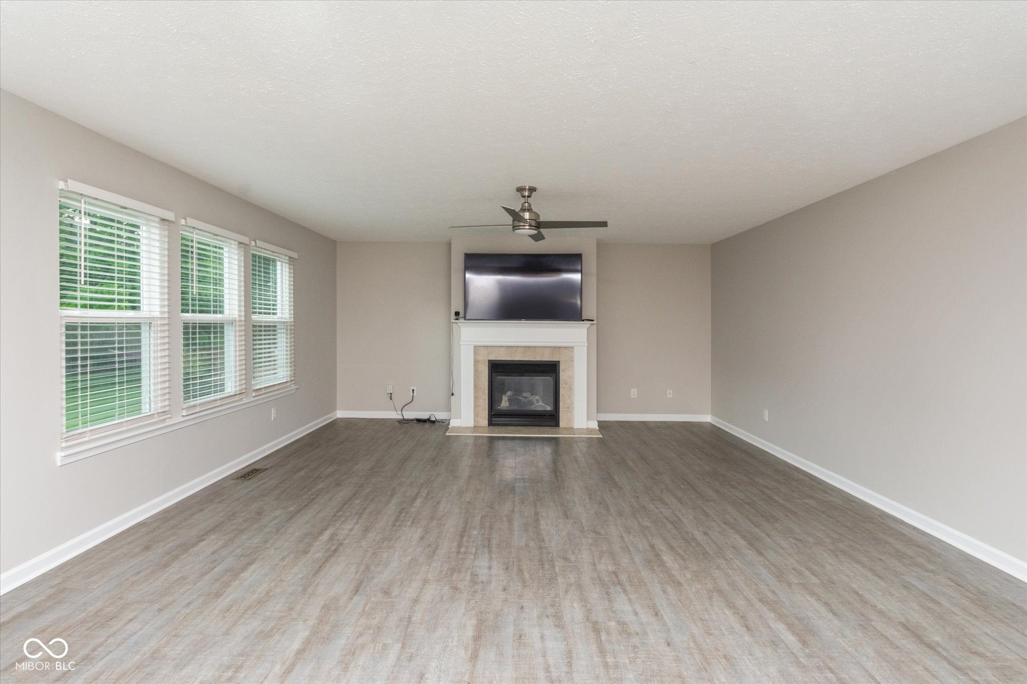 14446 Chapelwood Lane Fishers, IN 46037 - Photo 8 of 44