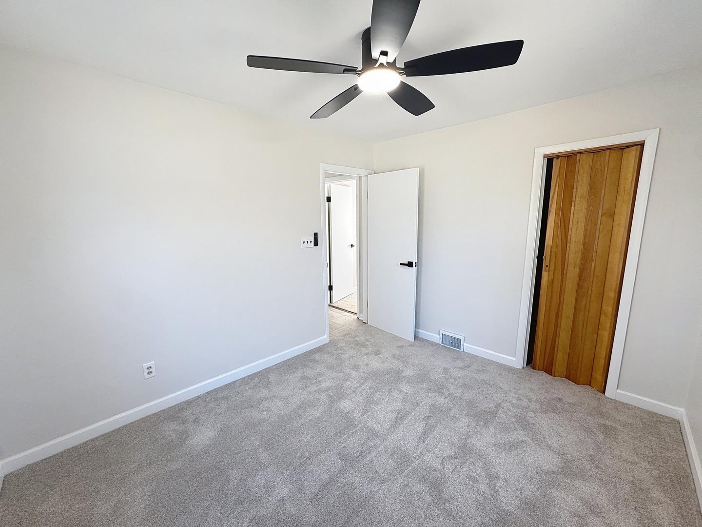 538 Schroeder Road Coal Valley, IL 61240 - Photo 15 of 28