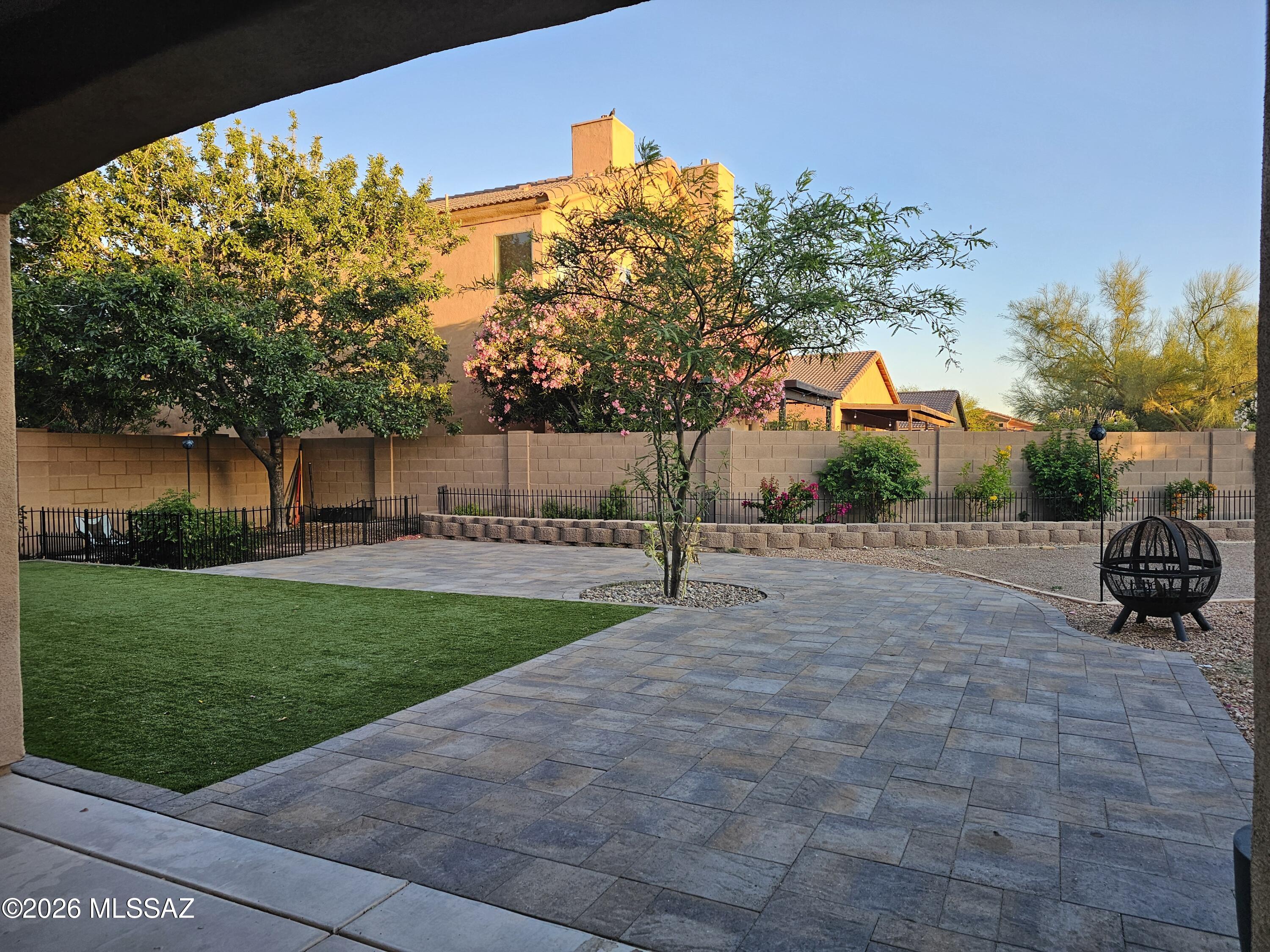 10454 East Rita Ranch Crossing Circle Tucson, AZ 85747 - Photo 33 of 43