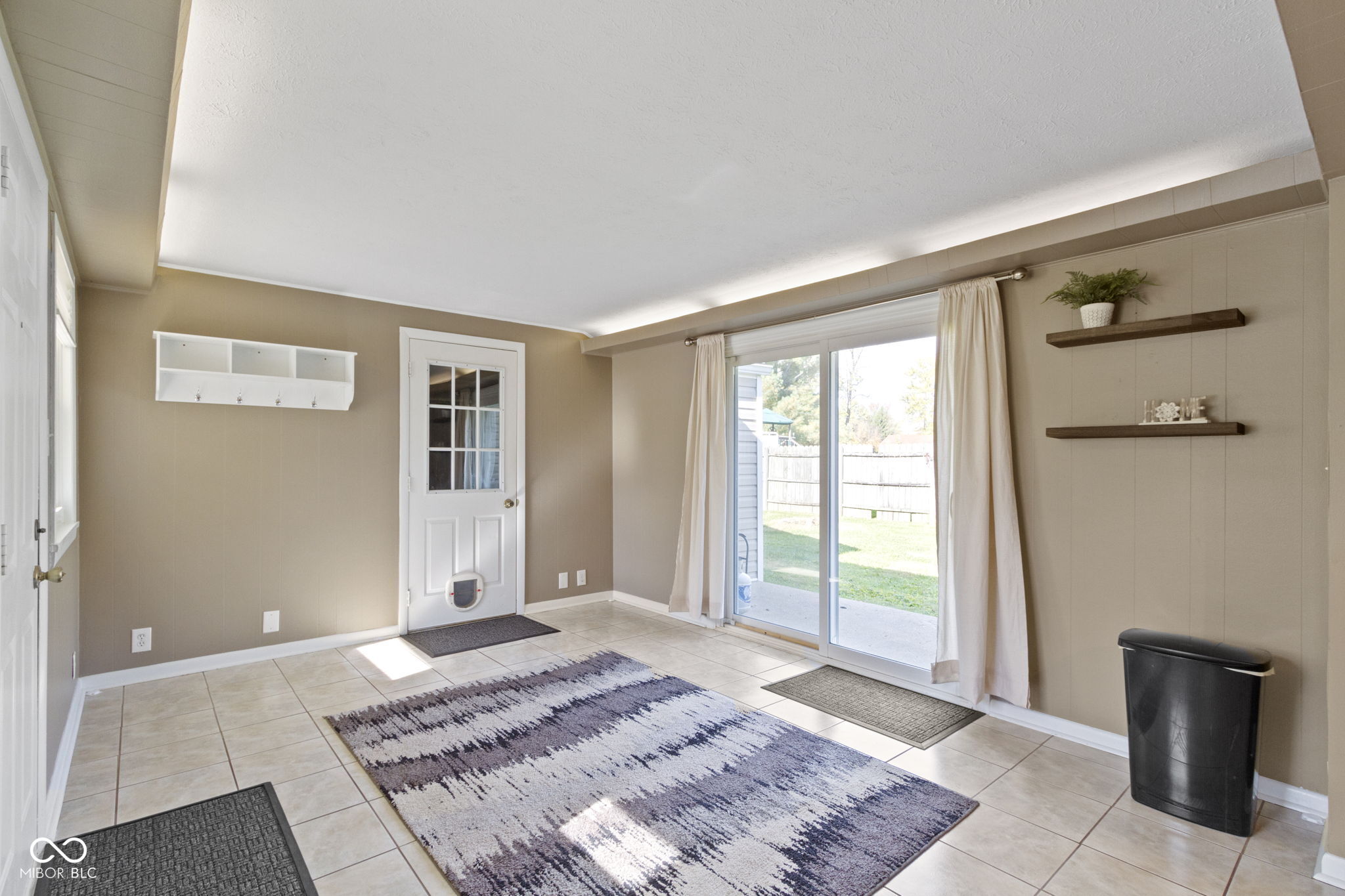 9324 Thompson Road Indianapolis, IN 46239 - Photo 12 of 26 Gallery Image 12