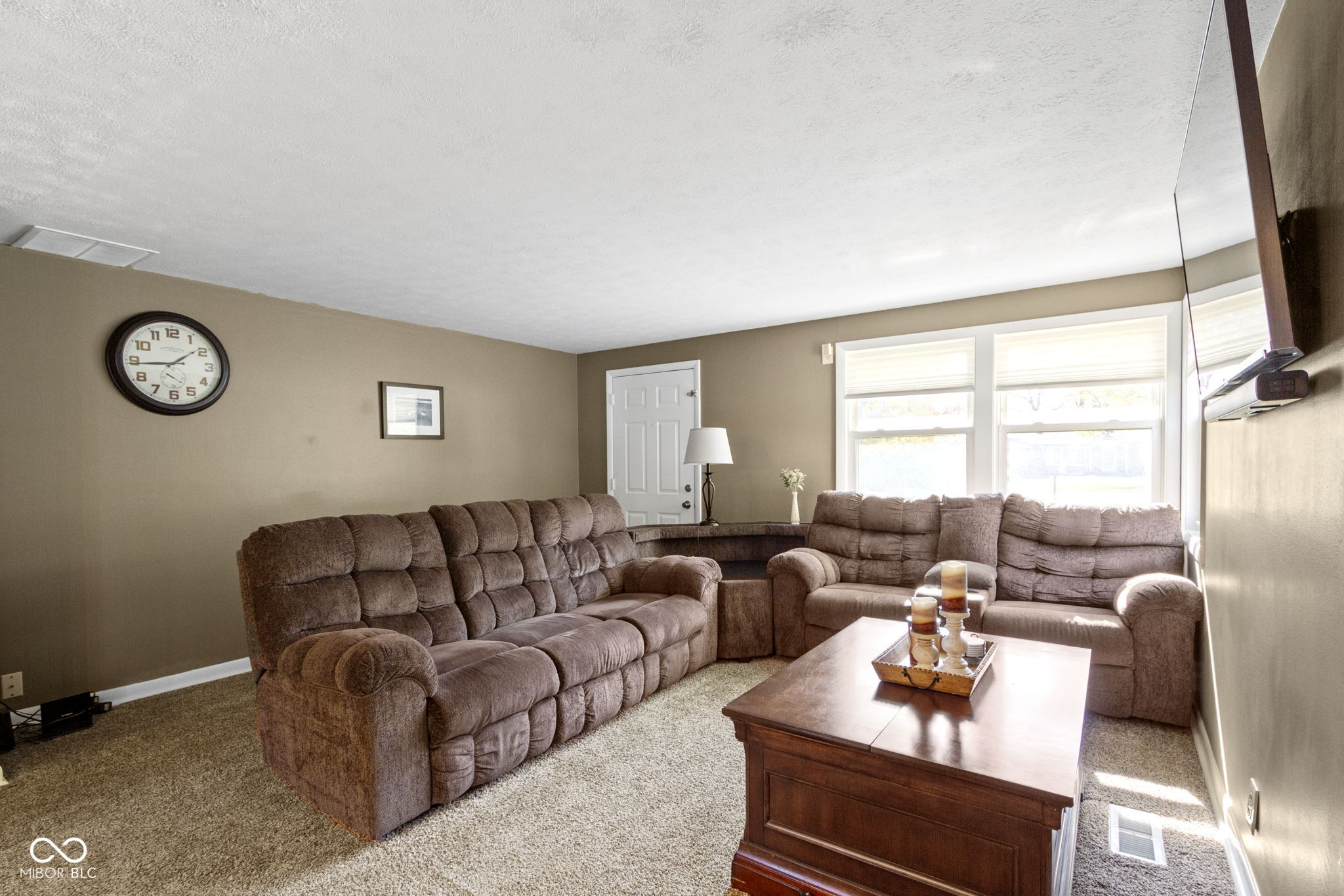 9324 Thompson Road Indianapolis, IN 46239 - Photo 5 of 26 Gallery Image 5