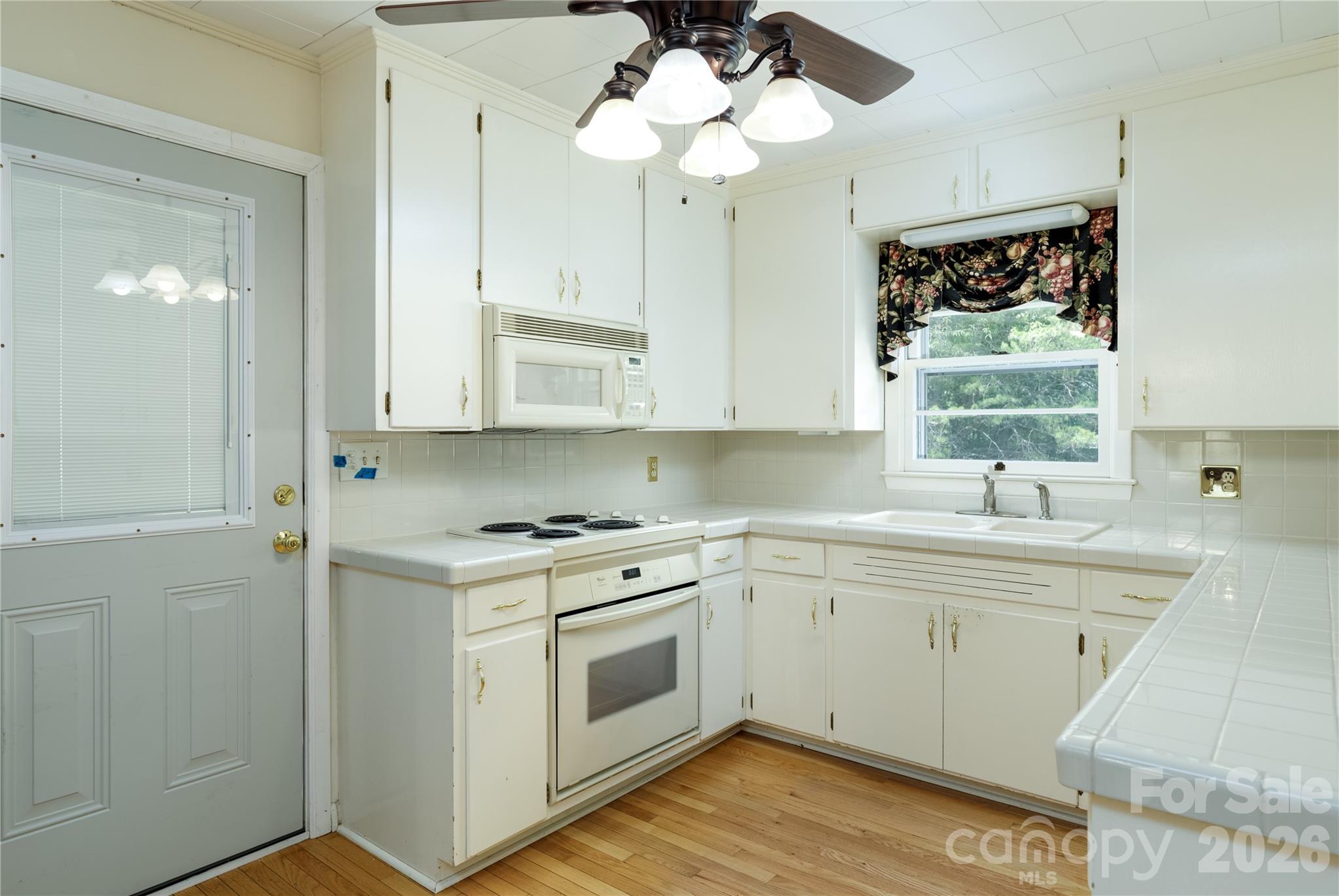 122 Whitley Road Morganton, NC 28655 - Photo 11 of 30