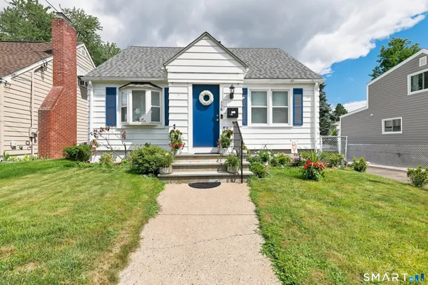 $1,600 | 116 Swanson Avenue, Stratford, CT 06614