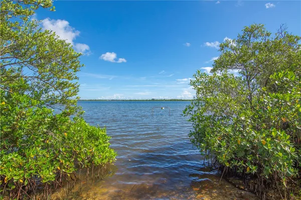 $550,000 | 4501 Jolly Roger Manor, Vero Beach, FL 32967