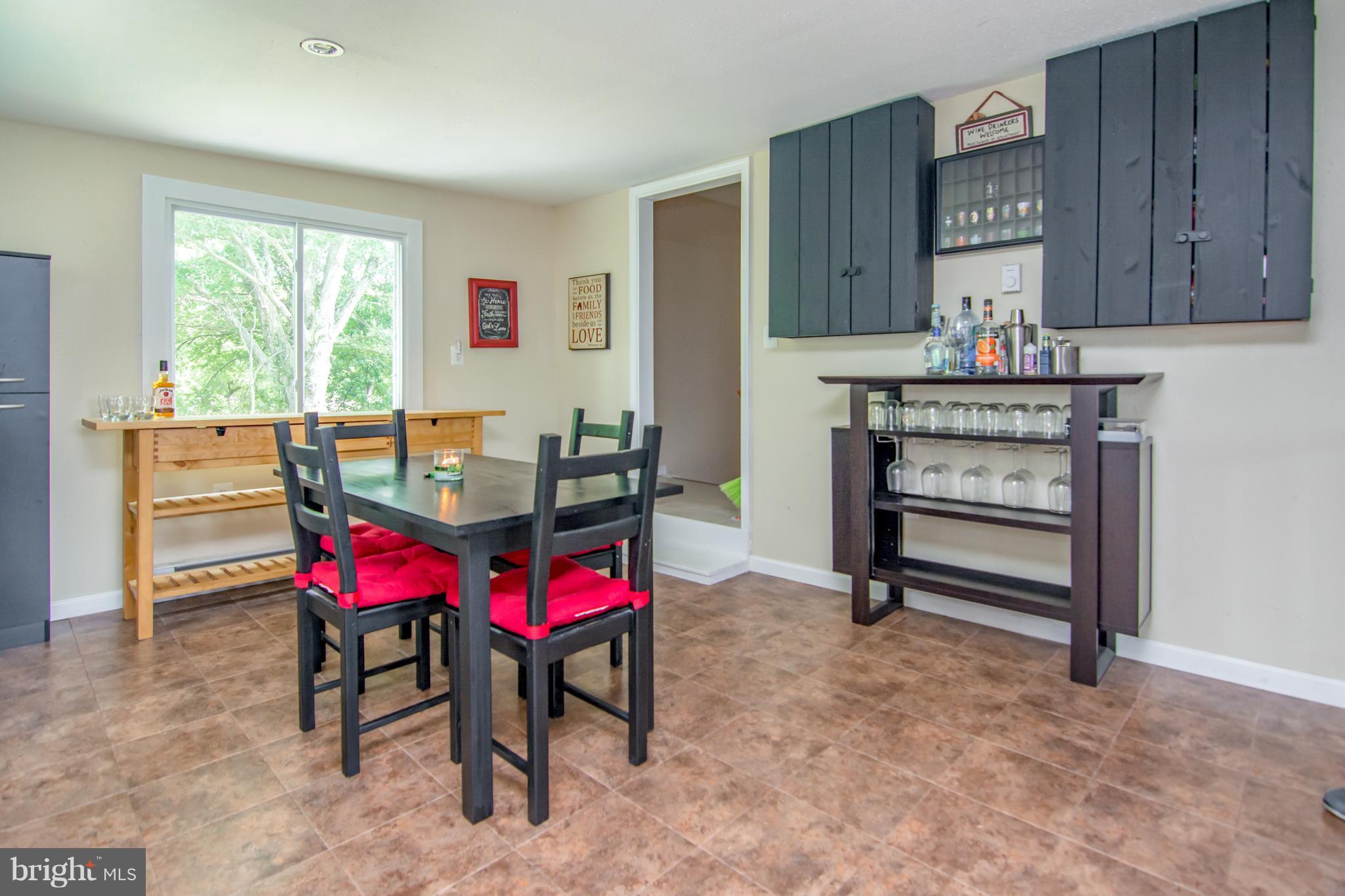 1246 Roundtop Road Odenton, MD 21113 - Photo 17 of 27 Dining are of eat in kitchen