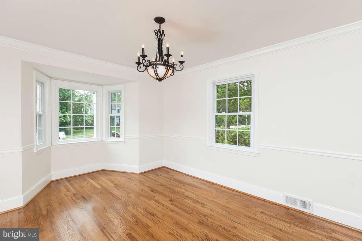 114 Cedarcroft Road Baltimore, MD 21212 - Photo 4 of 19 Dining Room