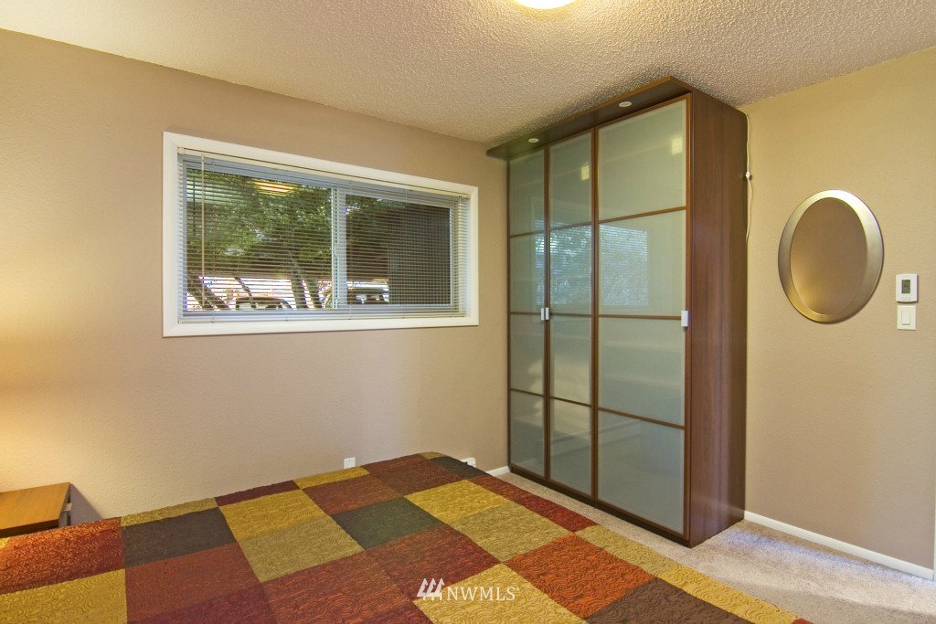 924 North Garden Street, Unit 302 Bellingham, WA 98225 - Photo 15 of 23