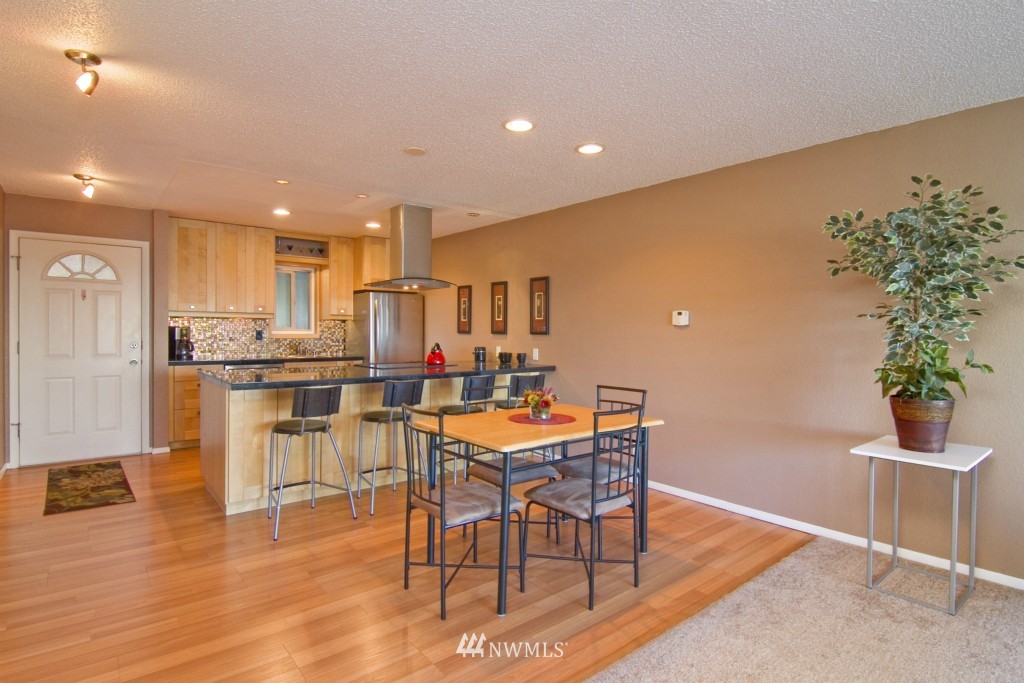 924 North Garden Street, Unit 302 Bellingham, WA 98225 - Photo 8 of 23
