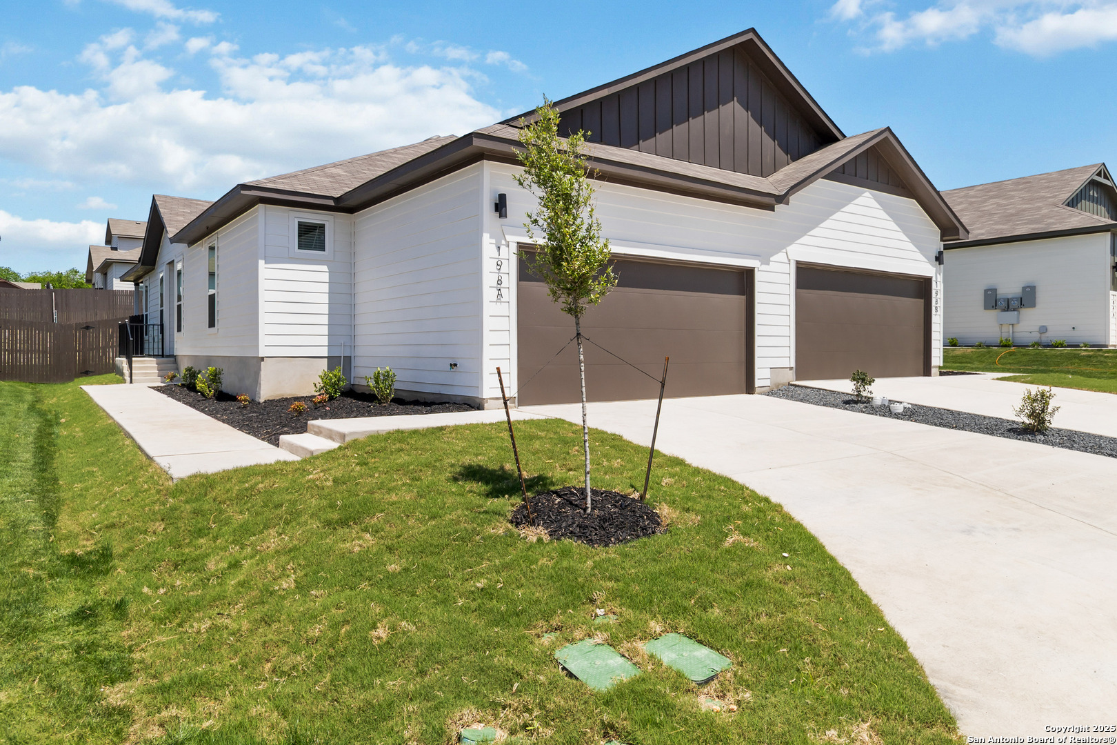 105 Gunner Road Buda, TX 78610 - Photo 3 of 30