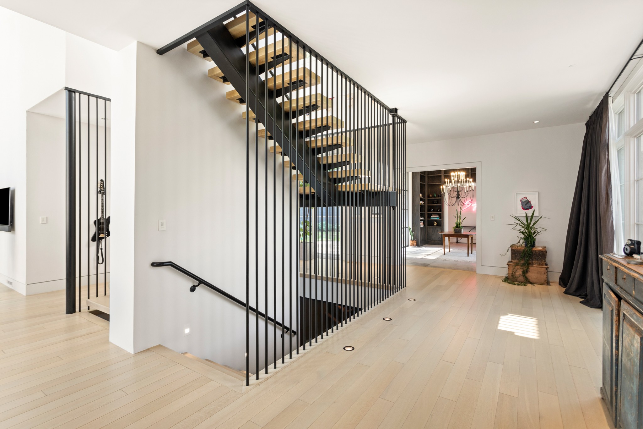 960 Overton Lea Road Nashville, TN 37220 - Photo 6 of 50 a view of a livingroom with a staircase
