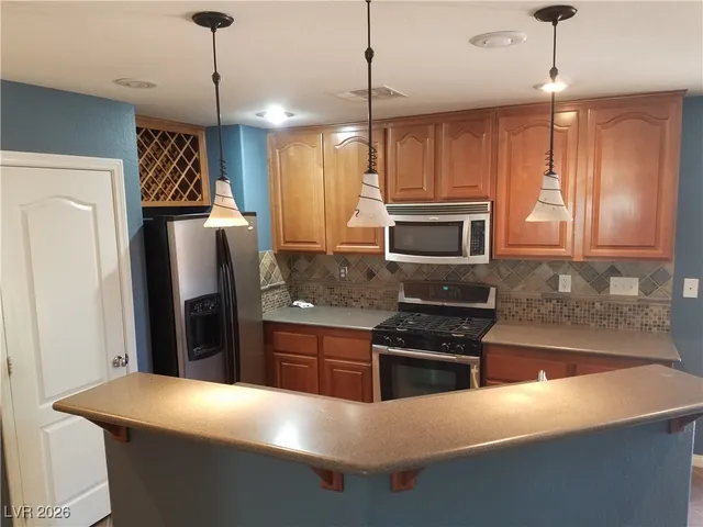 $2,100 | 1221 Brockley Cross Street, Henderson, NV 89002