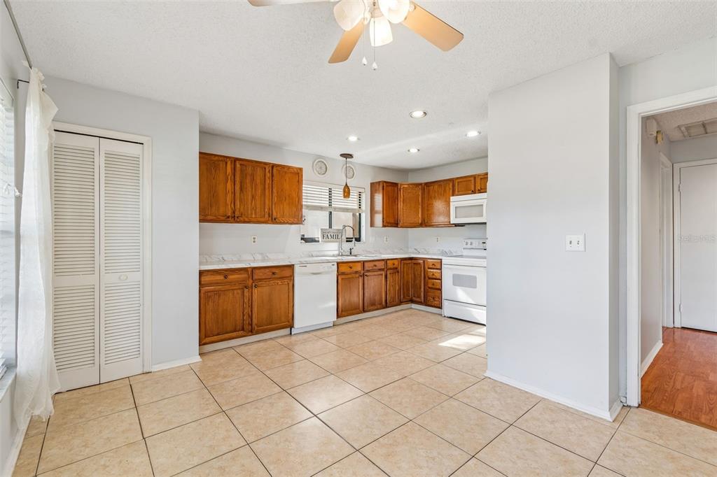 9613 Cypress Brook Road Tampa, FL 33647 - Photo 14 of 89