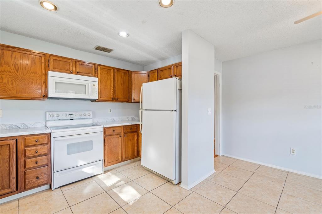 9613 Cypress Brook Road Tampa, FL 33647 - Photo 20 of 89