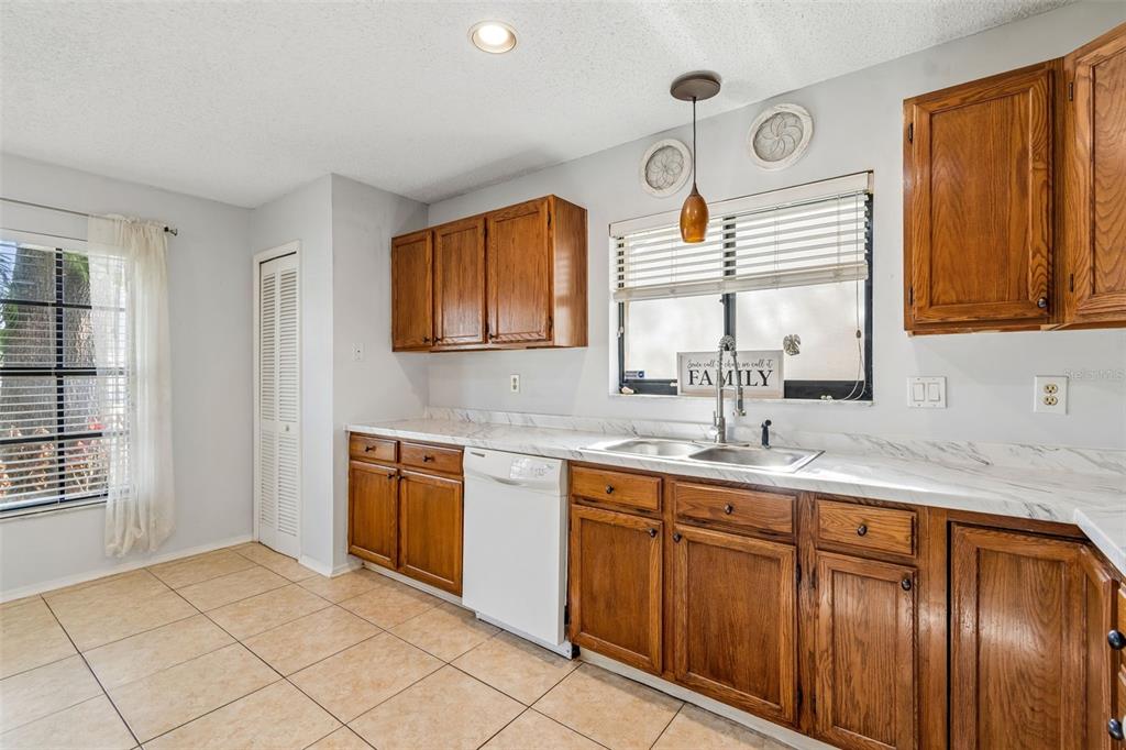 9613 Cypress Brook Road Tampa, FL 33647 - Photo 22 of 89