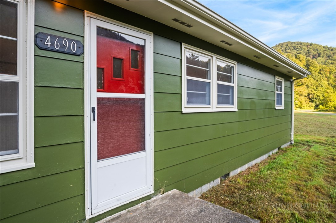 4690 3 Top Road Todd, NC 28684 - Photo 24 of 40 Gallery Image 24