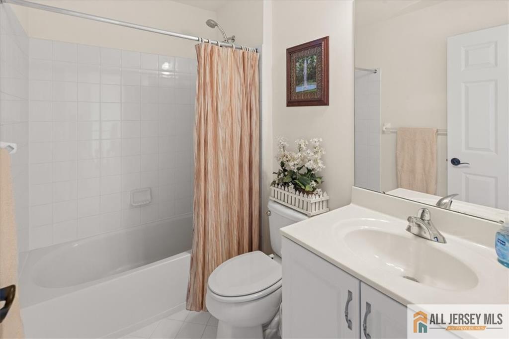 9 Bellingham Drive Kendall Park, NJ 08824 - Photo 35 of 65