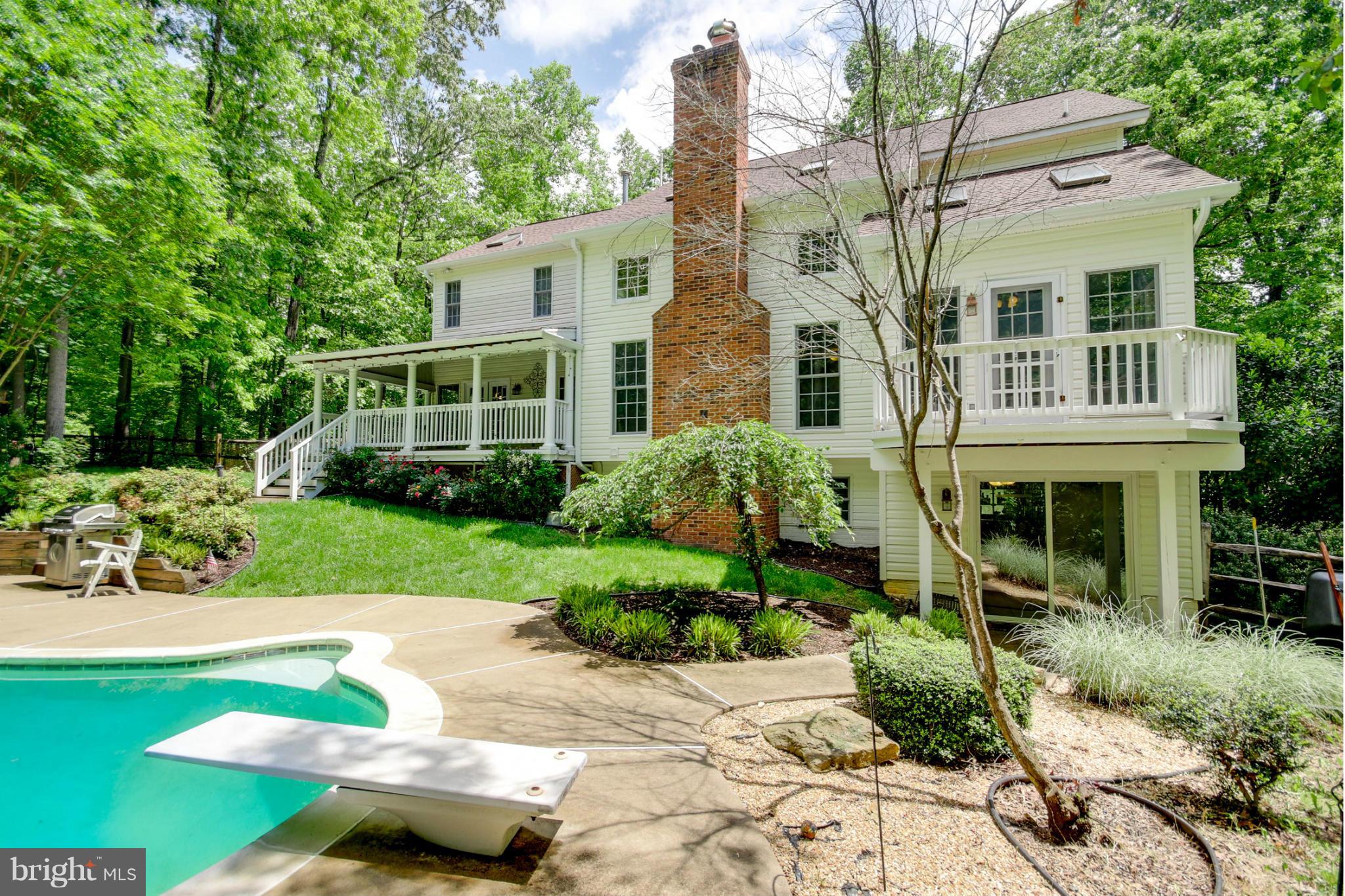 13 Riva Ridge Drive Stafford, VA 22556 - Photo 29 of 30 Relax by the pool and hot tub