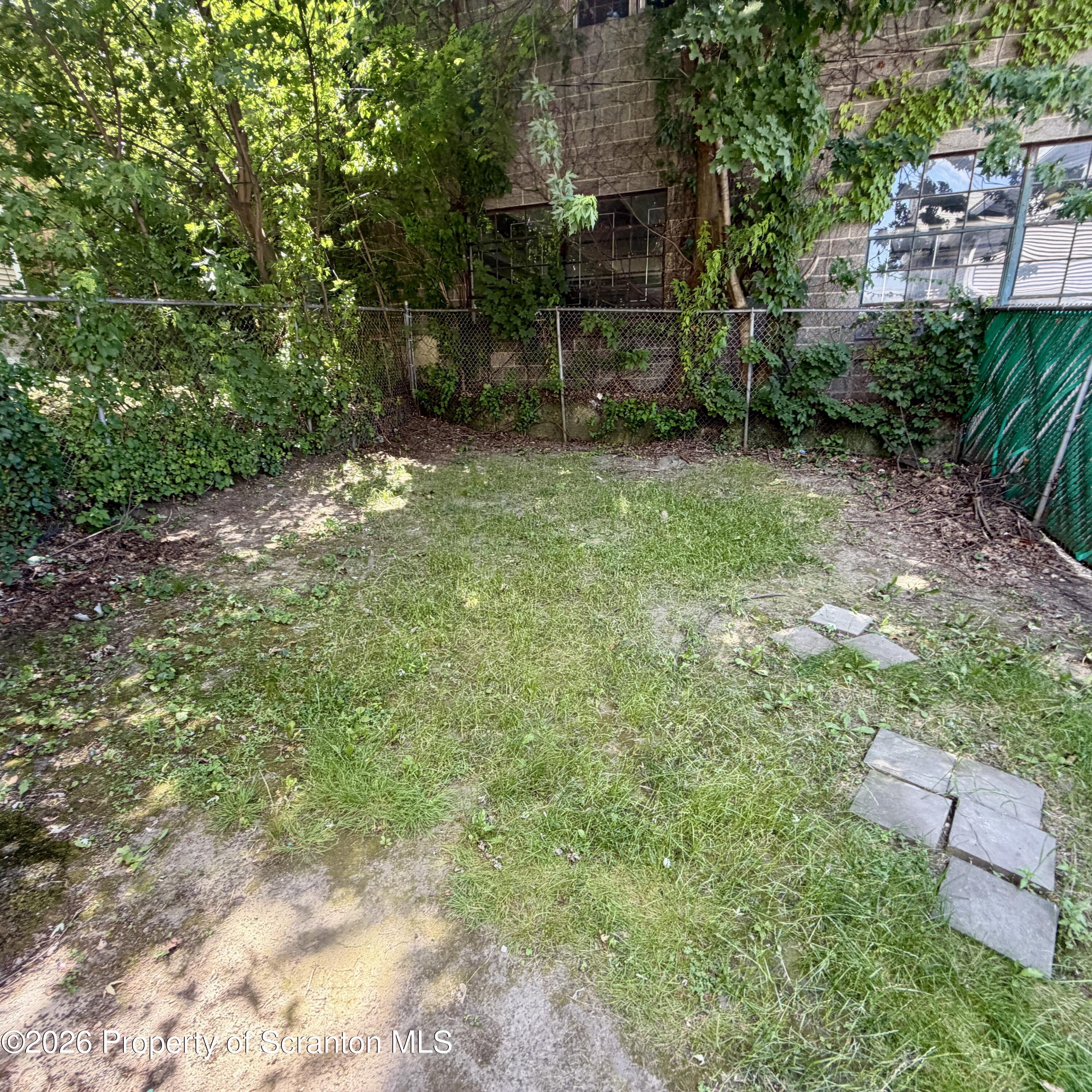 530 Myrtle Street, Unit 1 Scranton, PA 18510 - Photo 12 of 12 Yard