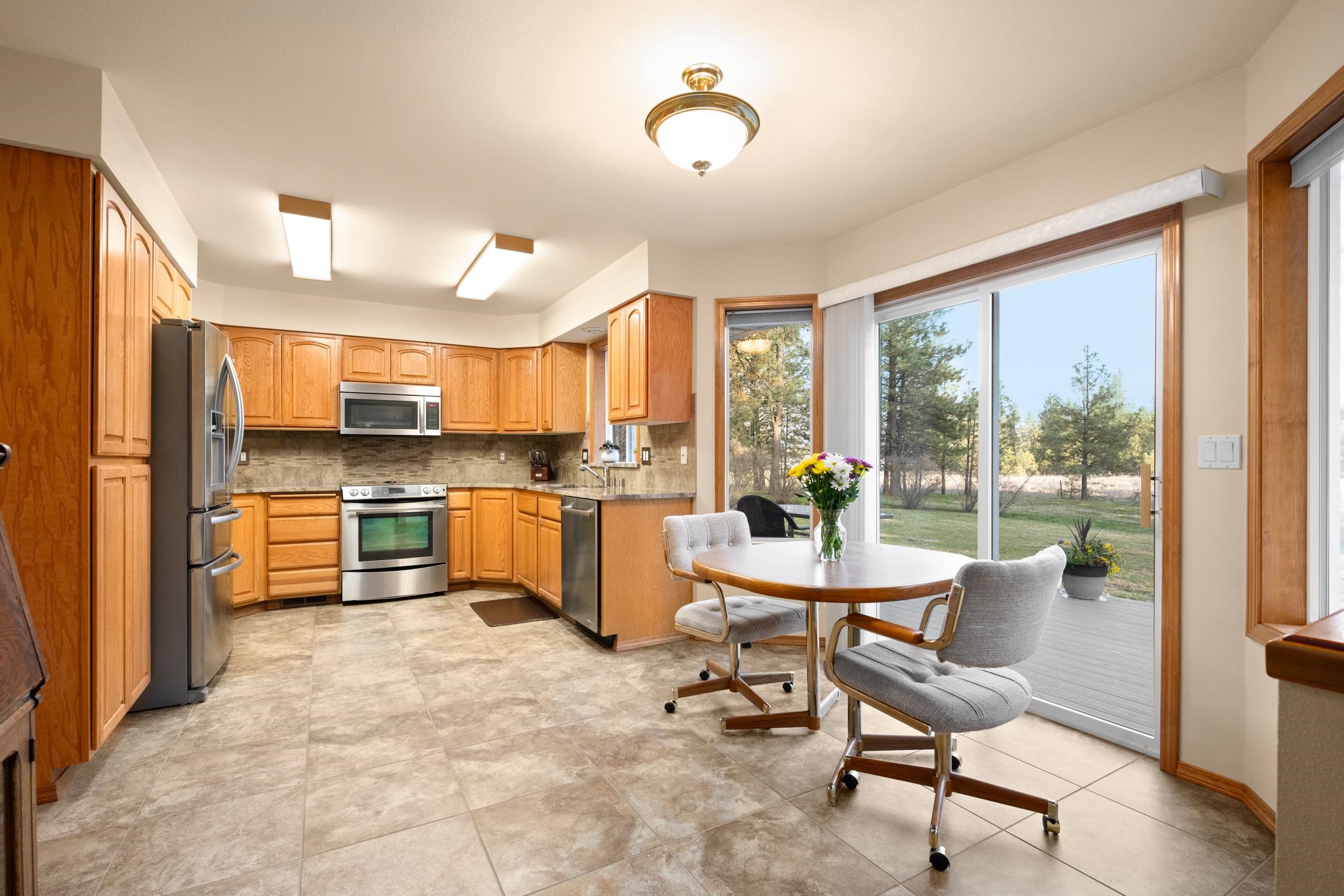 9700 South Spotted Road Cheney, WA 99004 - Photo 12 of 37