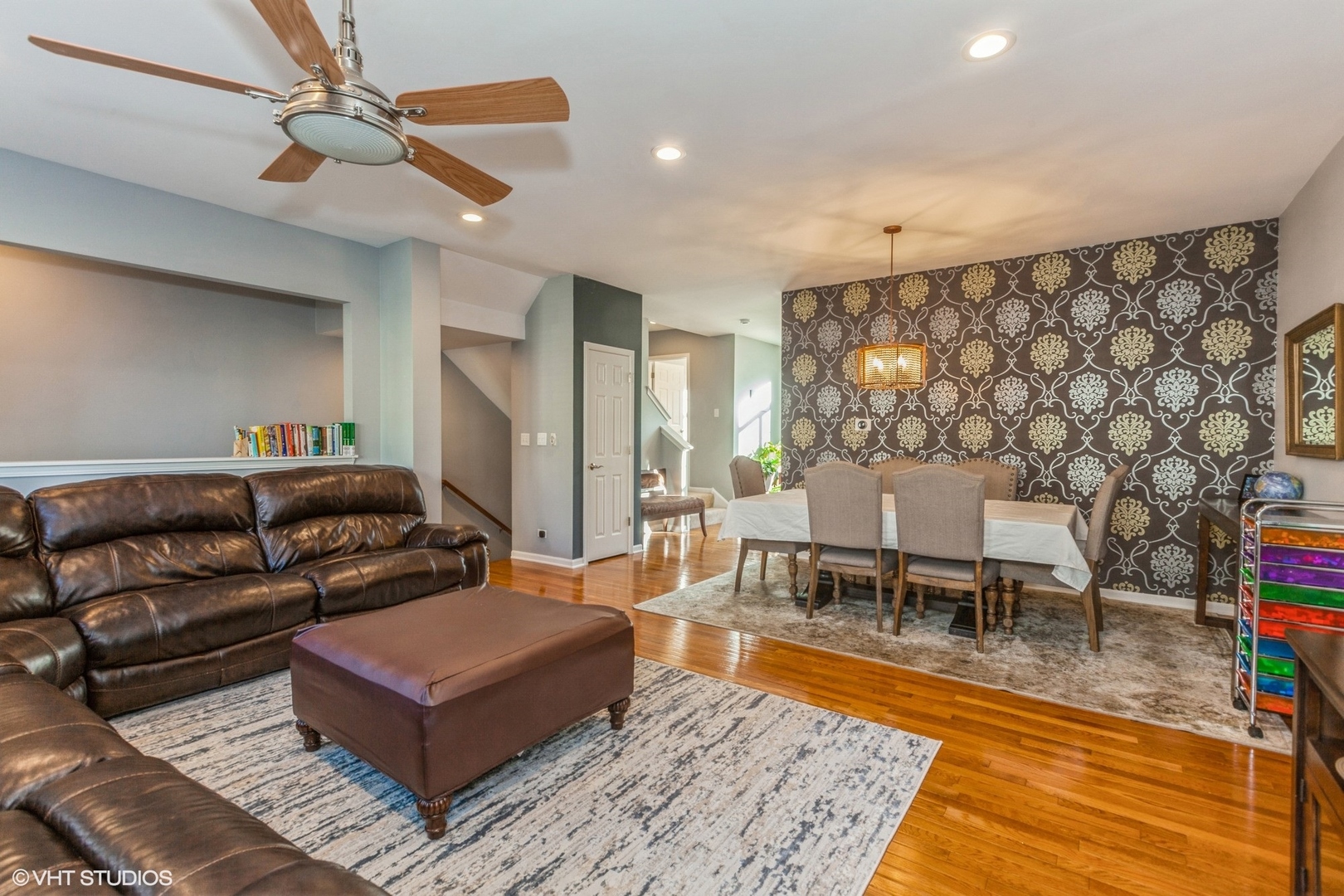 375 North Commerce Street Aurora, IL 60504 - Photo 3 of 13