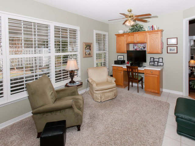 614 Pinehurst Point Gulf Shores, AL 36542 - Photo 19 of 44 Kitchen Sitting Area