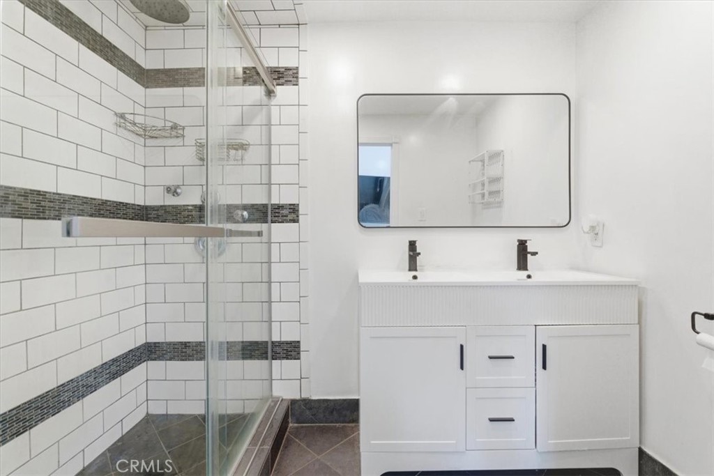7959 Bothwell Road Reseda, CA 91335 - Photo 20 of 60