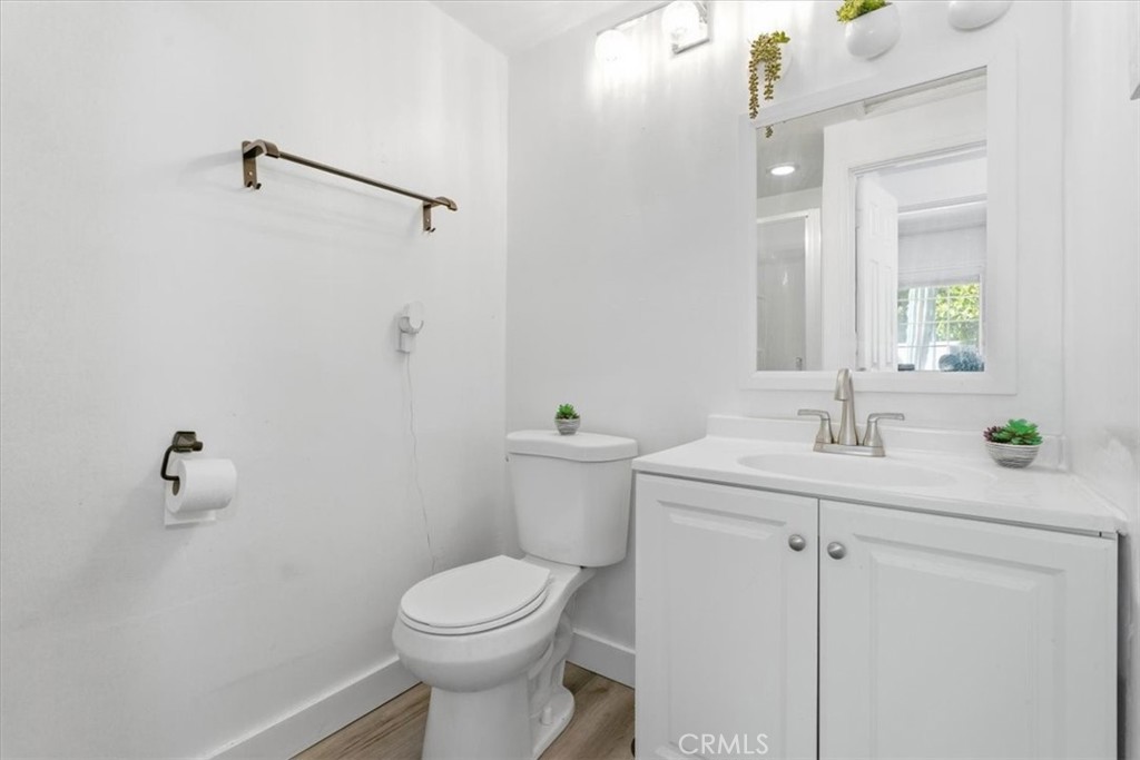 7959 Bothwell Road Reseda, CA 91335 - Photo 23 of 60