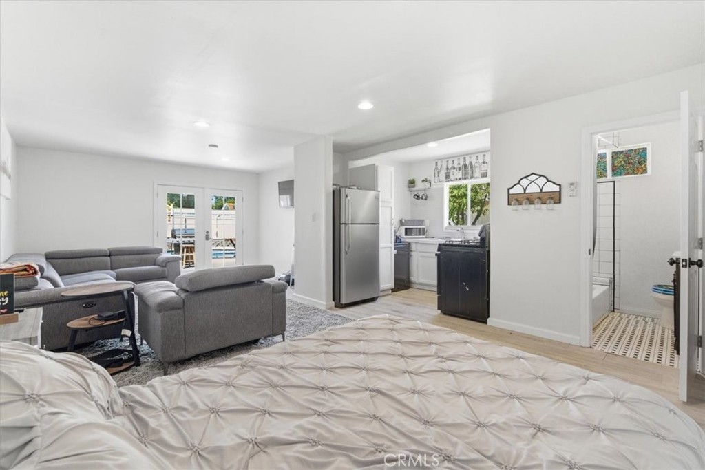 7959 Bothwell Road Reseda, CA 91335 - Photo 38 of 60 a living room with furniture